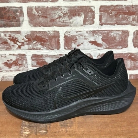 running shoes - Picture 5 of 7